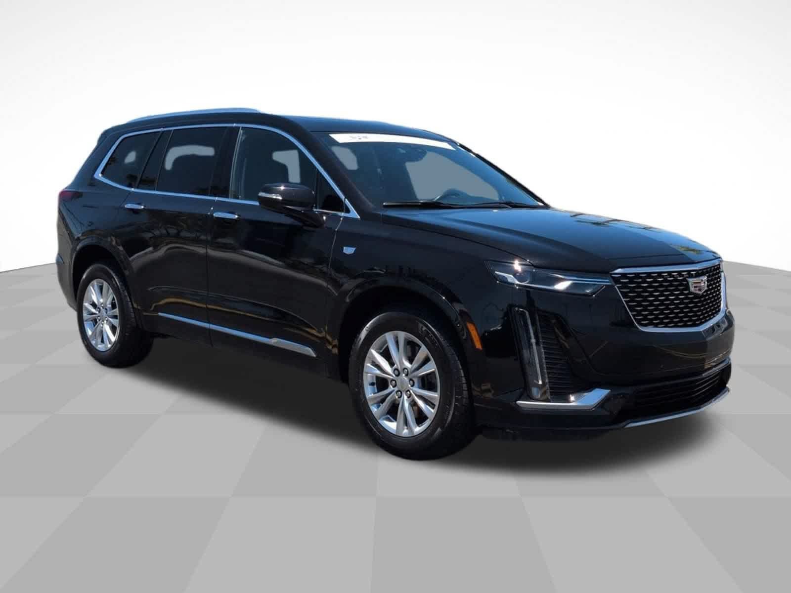 Certified 2023 Cadillac XT6 Luxury FWD image 3