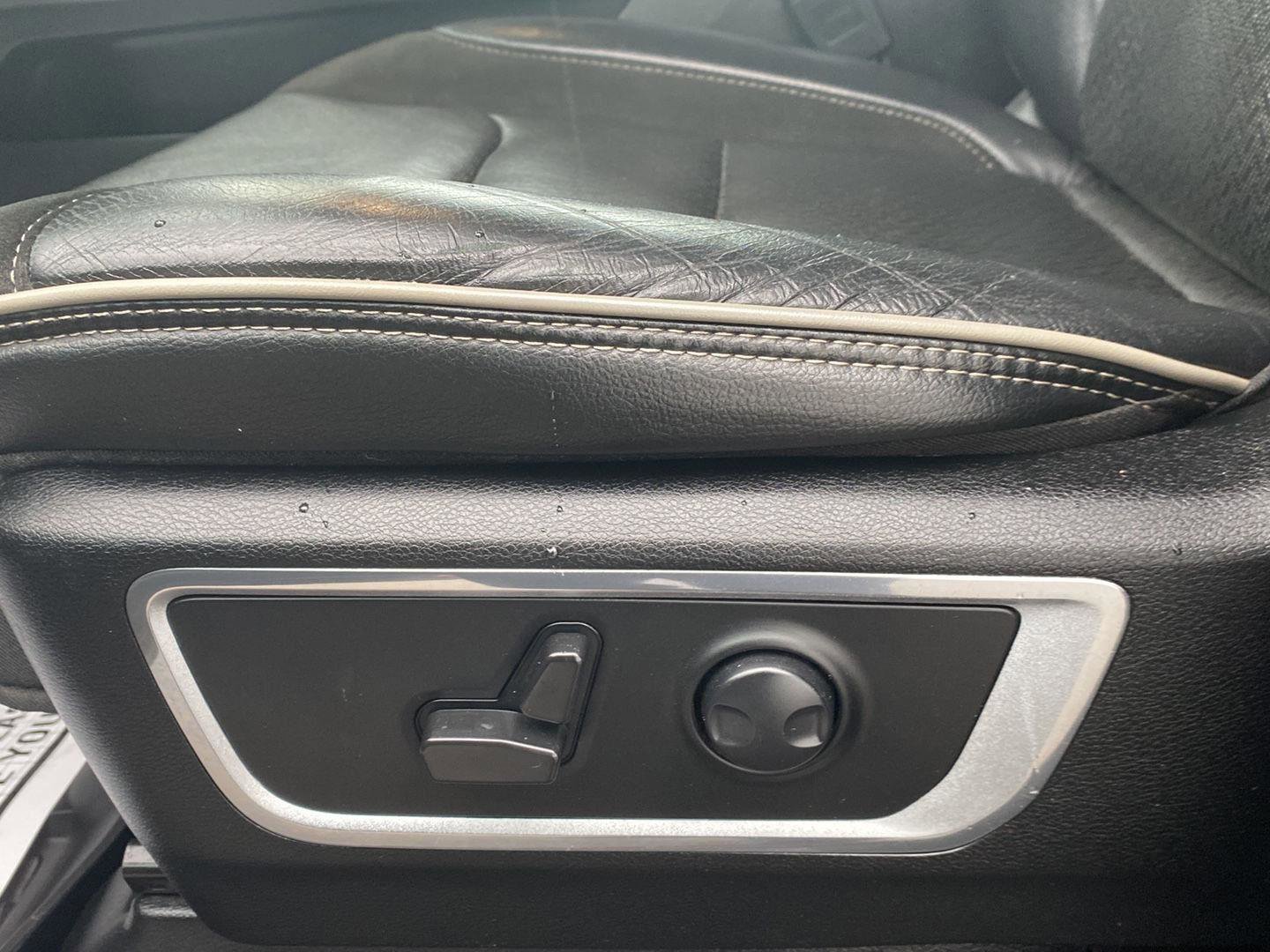 Used 2023 RAM 1500 Laramie AWD/4WD image 17