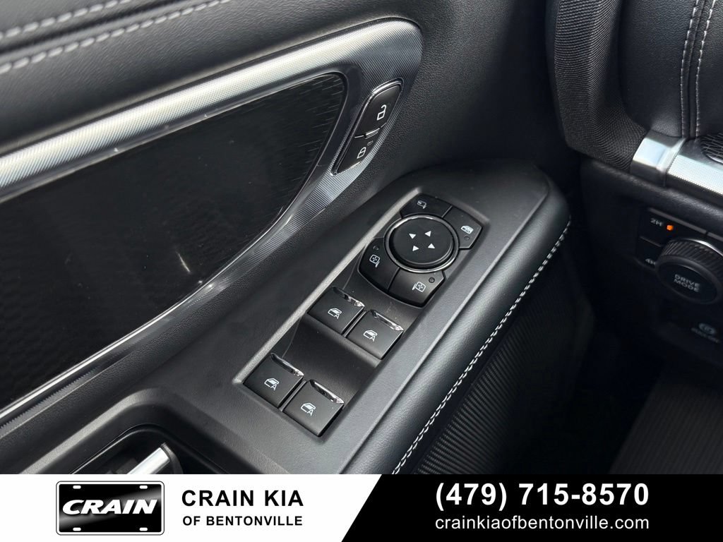 Used 2026 Ford Expedition Platinum w/ Stealth Performance Package AWD/4WD image 10
