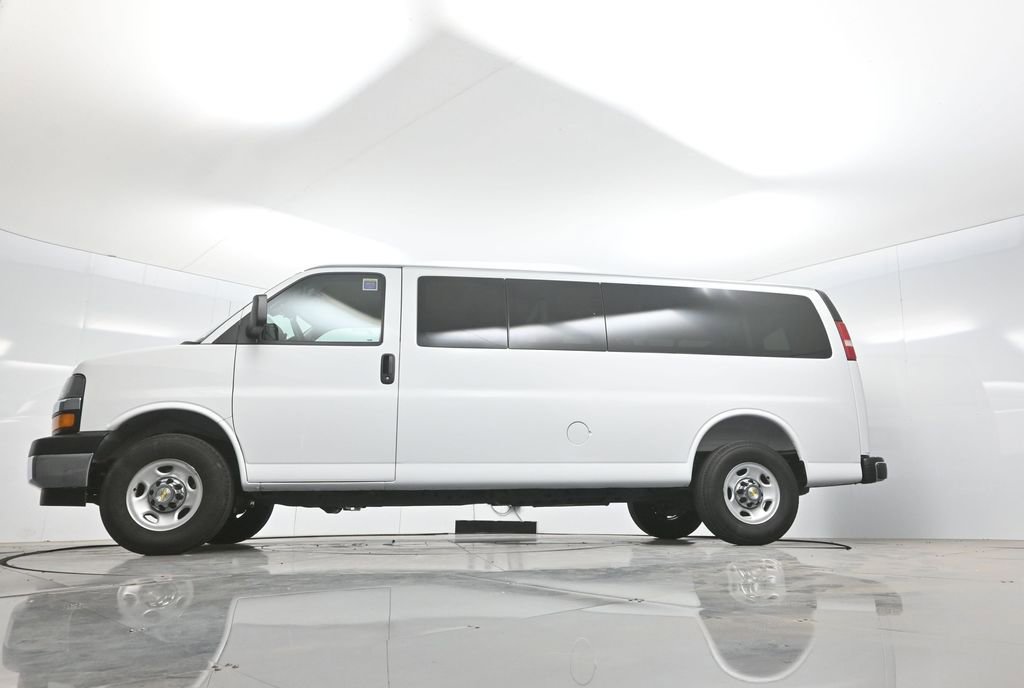 Used 2025 Chevrolet Express 3500 LT w/ LT Preferred Equipment Group RWD image 53
