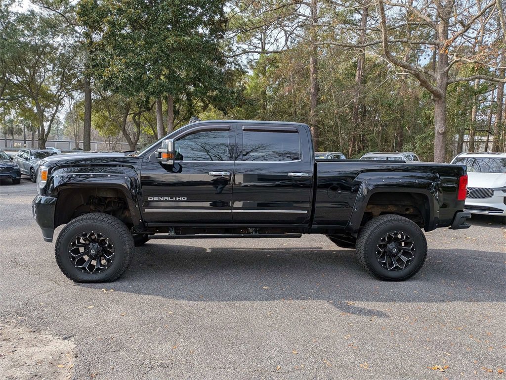 Used 2019 GMC Sierra 2500 Denali w/ Suspension Package, Off-Road image 7