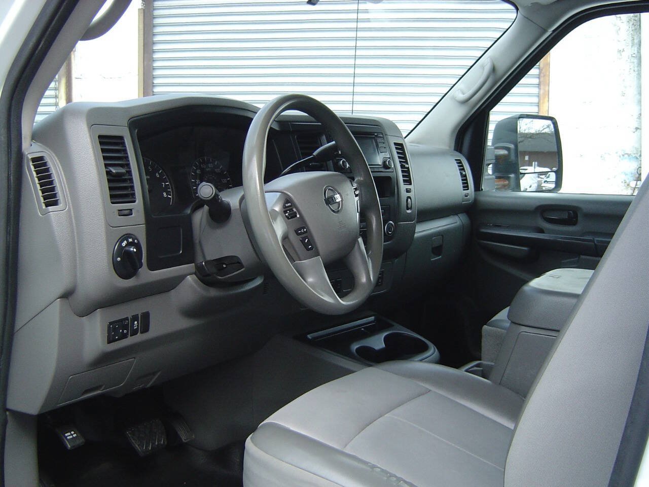 Used 2018 Nissan NV 2500 SV RWD image 7