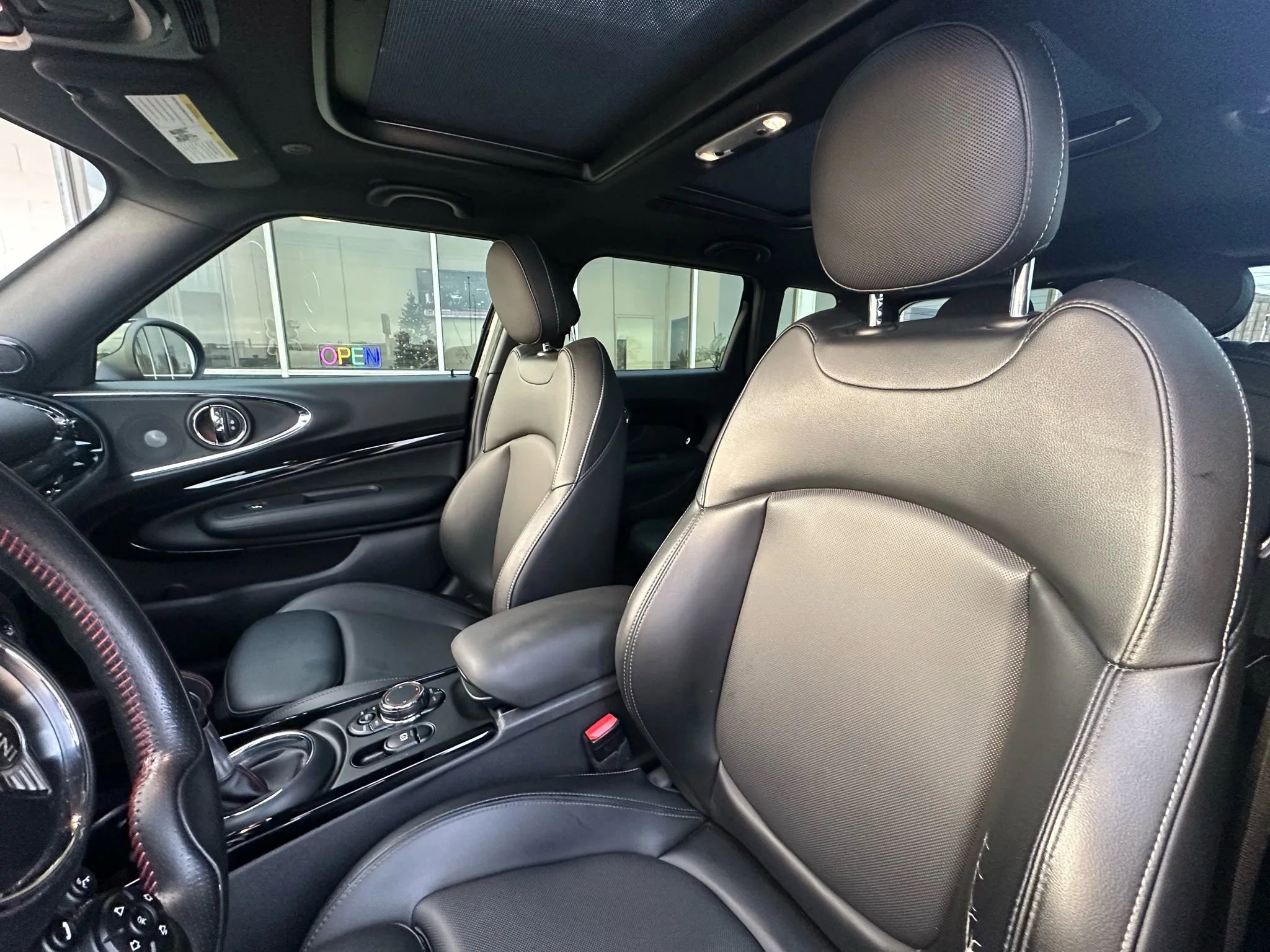 Used 2018 MINI Cooper Clubman S image 11