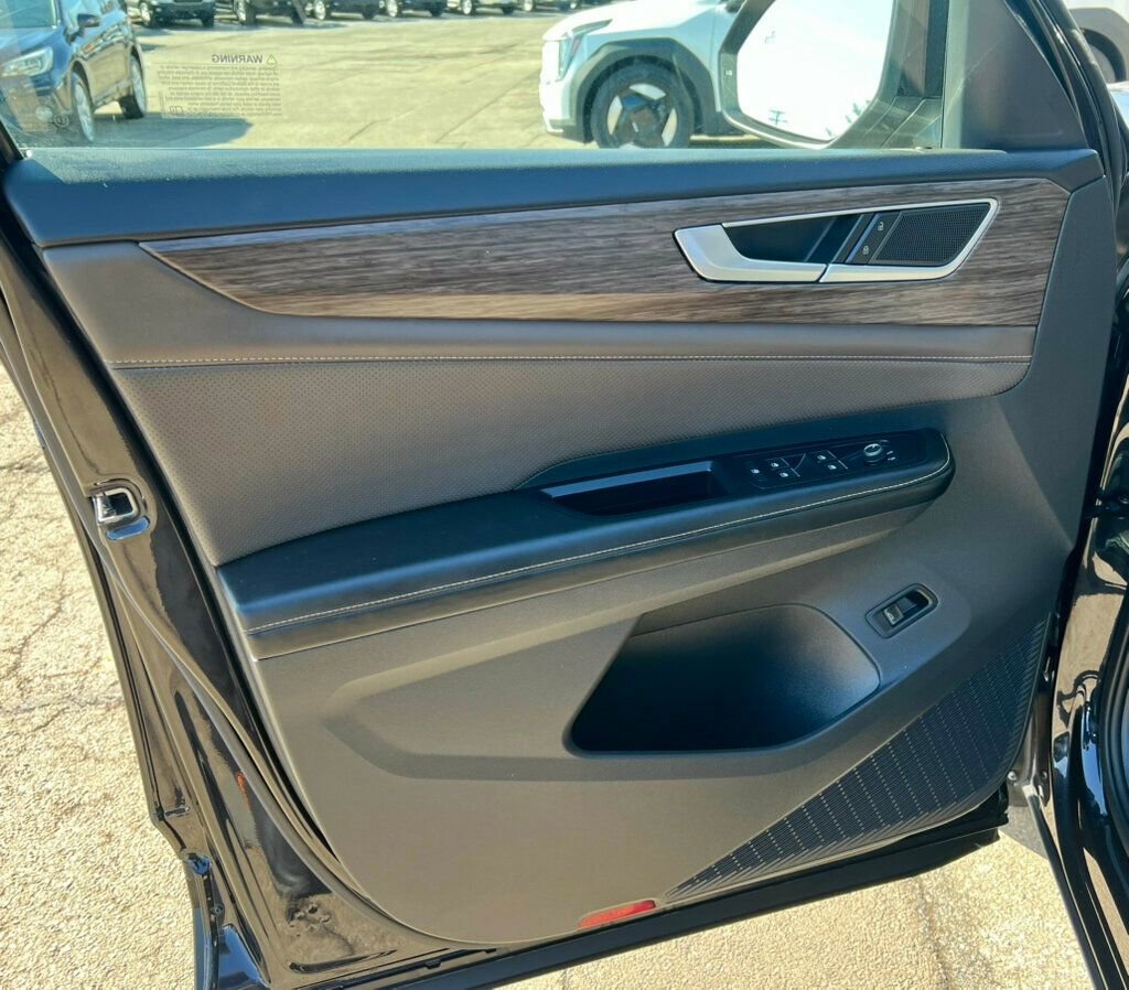 Used 2024 Volkswagen Atlas SEL image 15