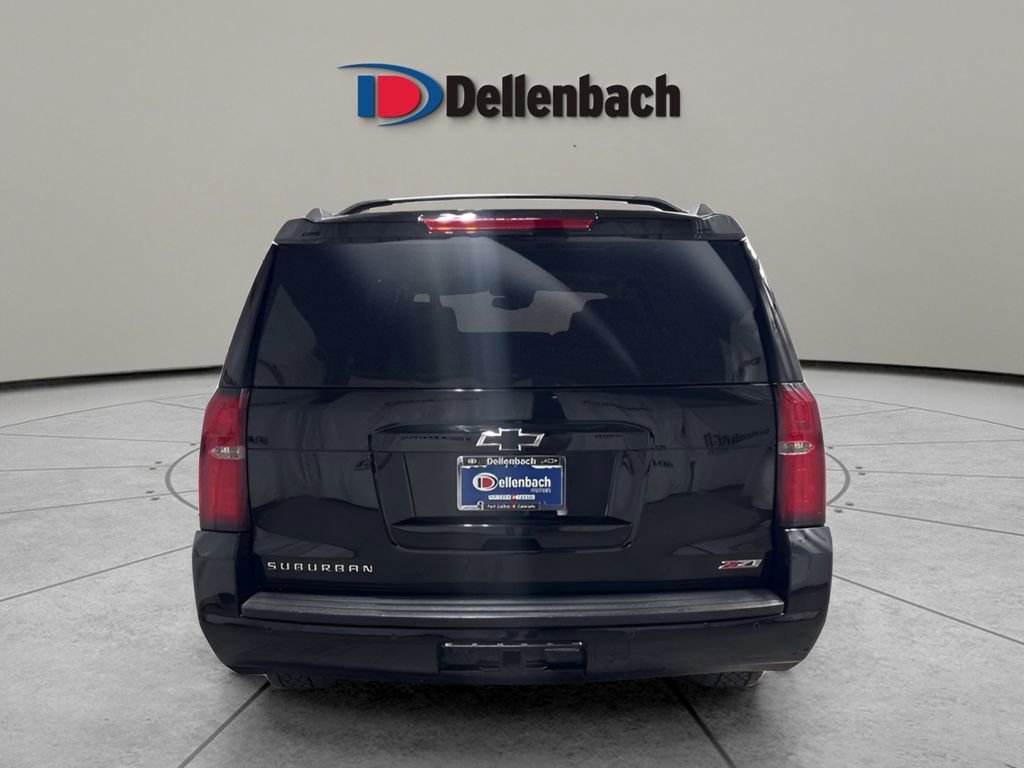 Used 2017 Chevrolet Suburban LT image 4