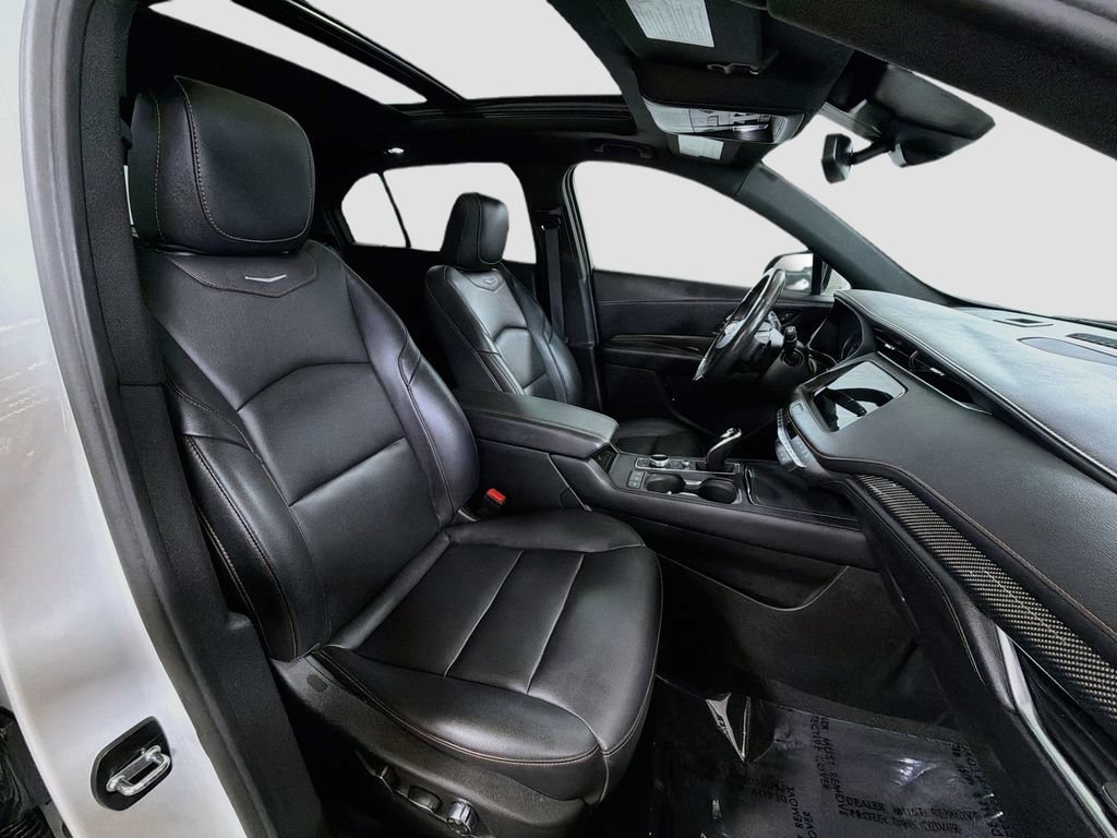 Used 2023 Cadillac XT4 Sport AWD/4WD image 29
