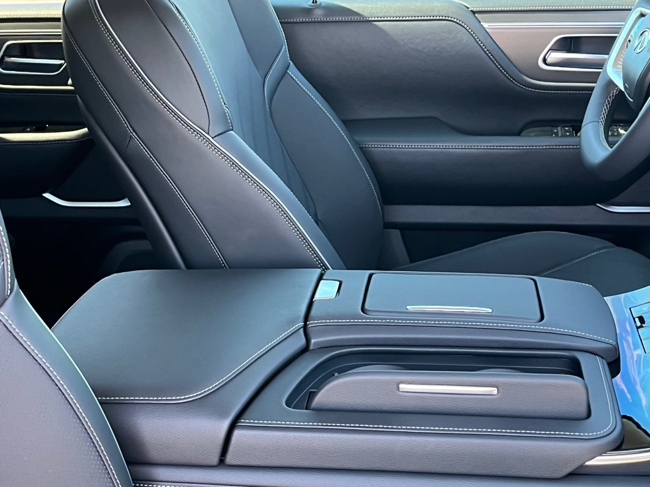 New 2027 INFINITI QX80 Luxe RWD image 10