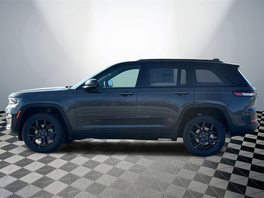 New 2025 Jeep Grand Cherokee Limited w/ Trailer Tow Package image 6