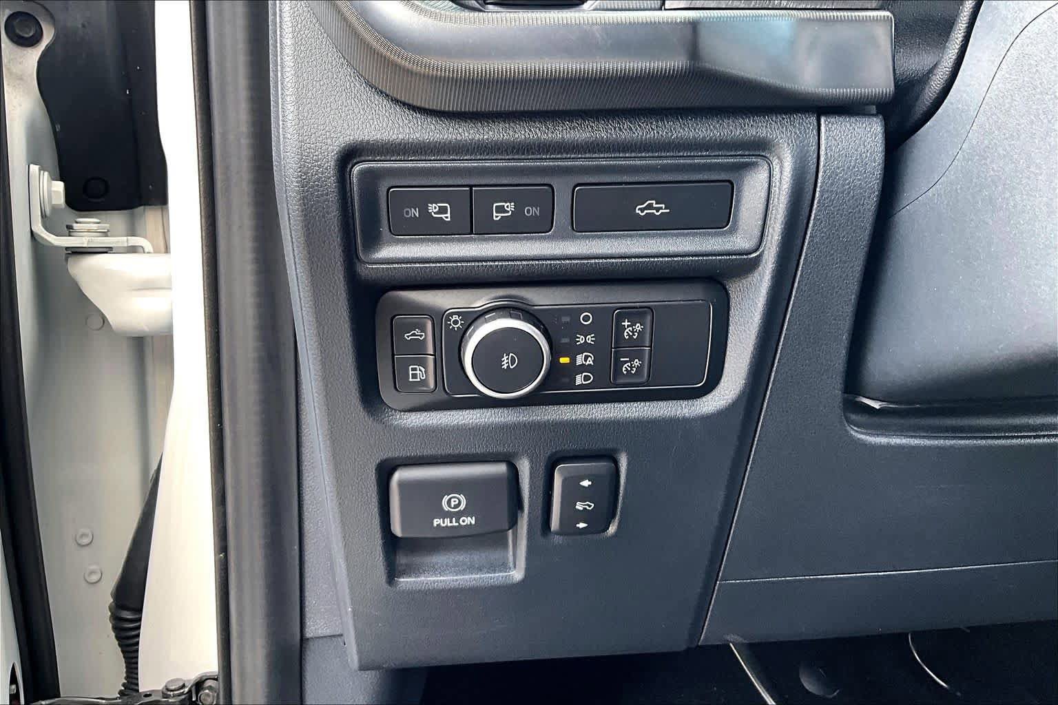 Used 2021 Ford F150 Platinum w/ Equipment Group 701A High AWD/4WD image 36