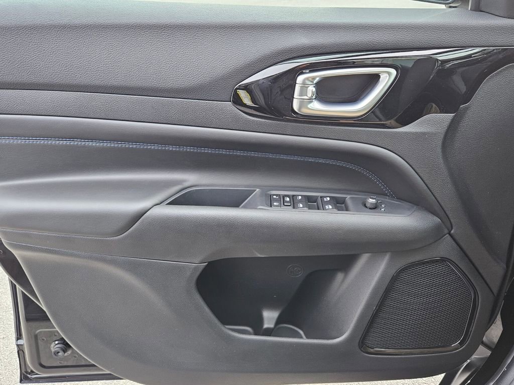 New 2026 Jeep Compass Latitude image 24