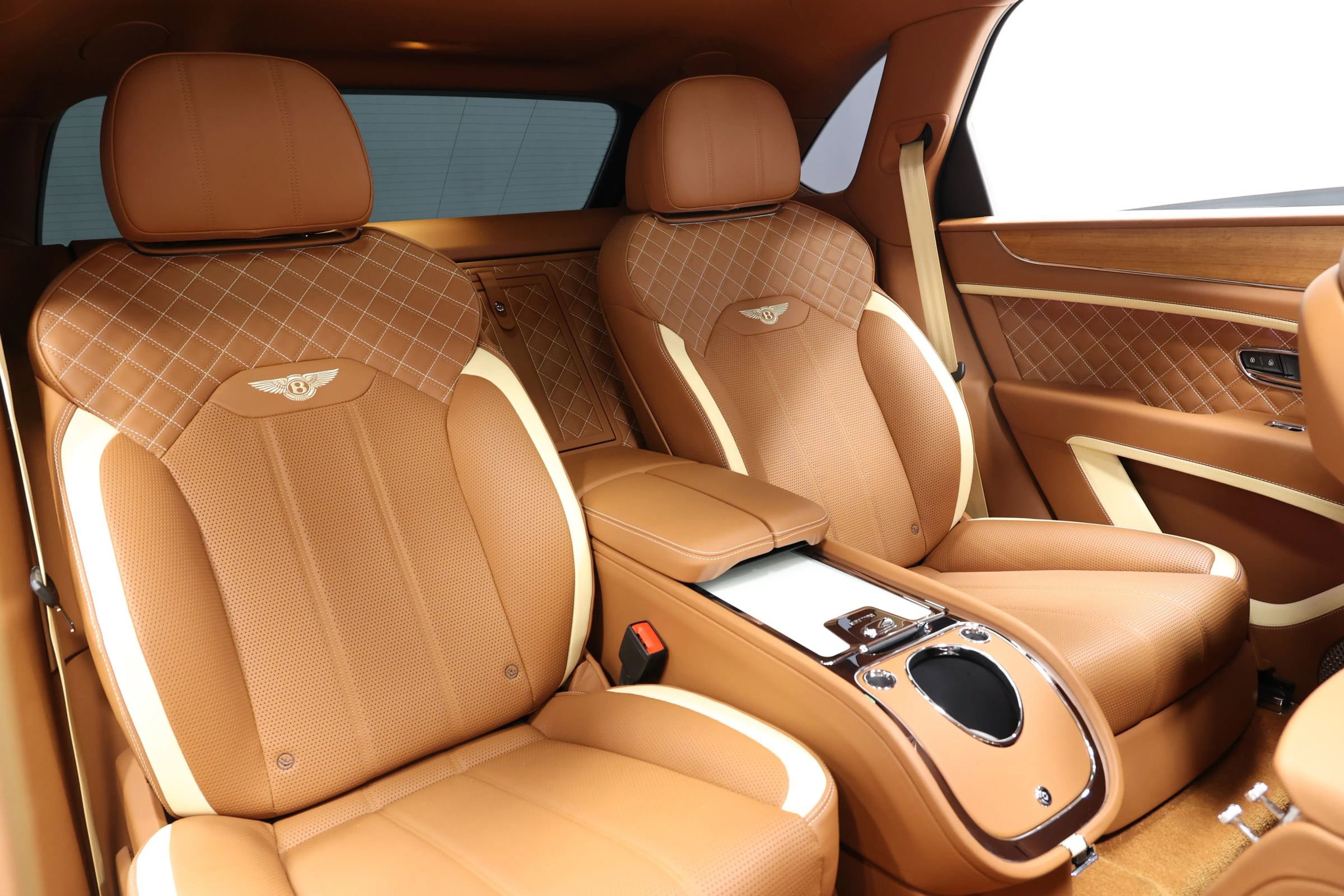 Used 2023 Bentley Bentayga Speed image 98