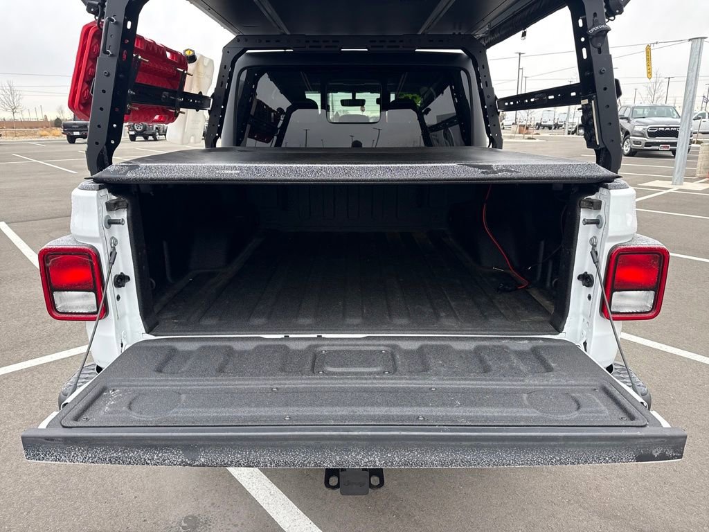 Used 2023 Jeep Gladiator Rubicon w/ Cold Weather Group image 29
