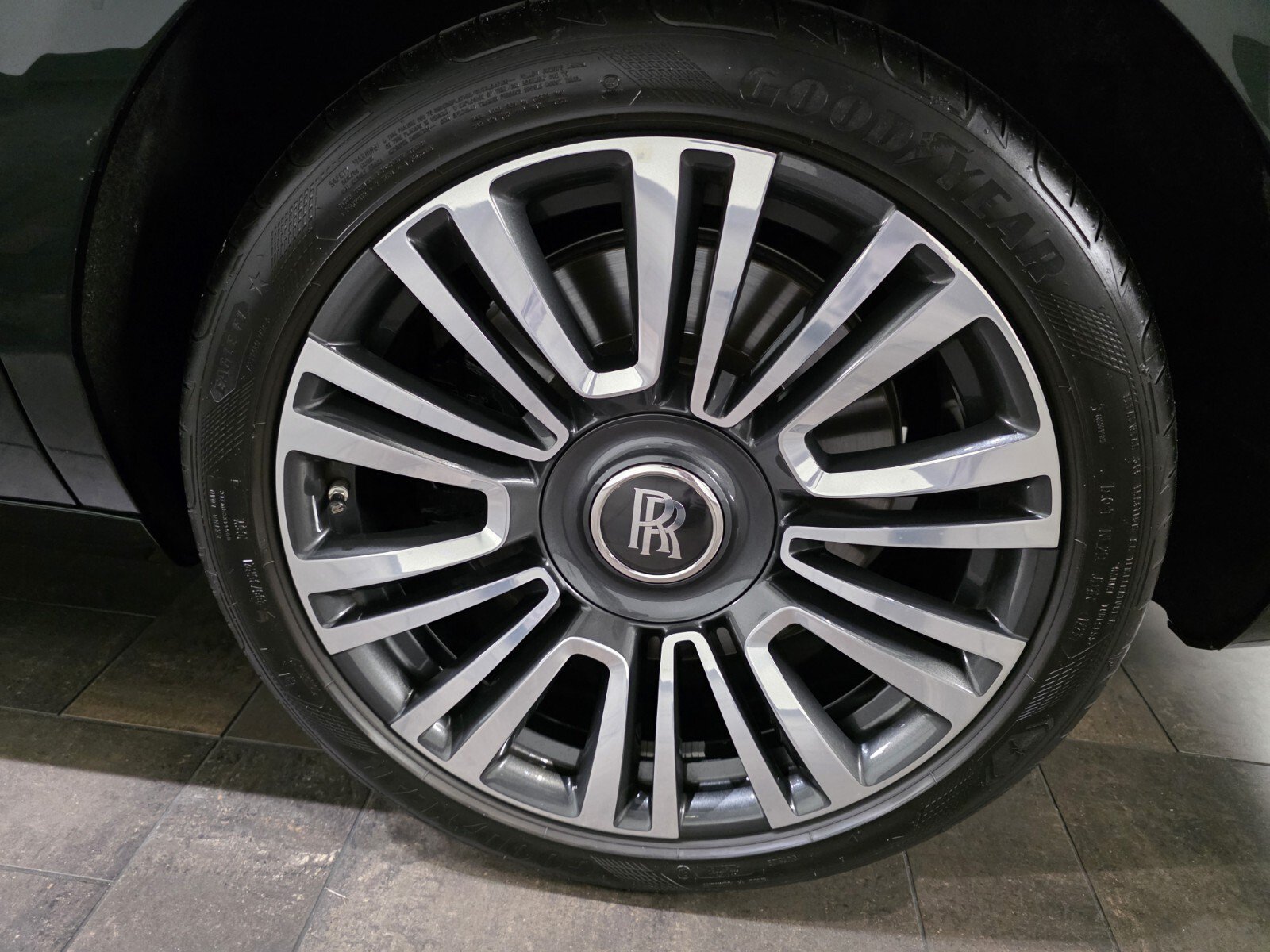 Used 2024 Rolls-Royce Ghost w/ Ghost Package AWD/4WD image 19