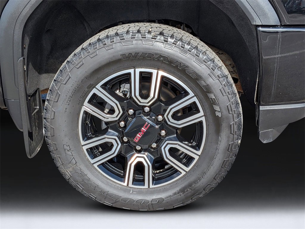 Used 2023 GMC Sierra 2500 AT4 image 10