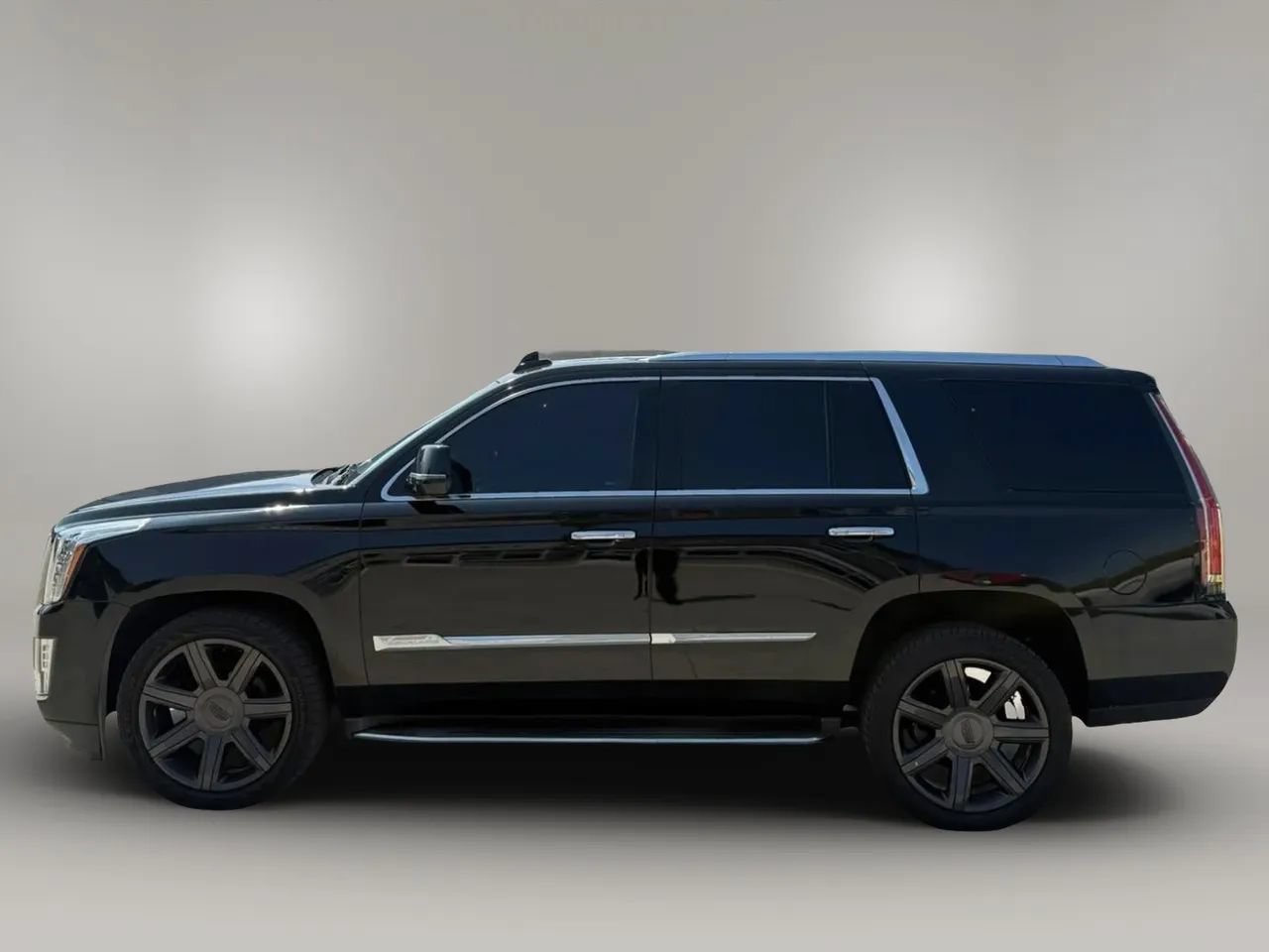 Used 2016 Cadillac Escalade Premium RWD image 4