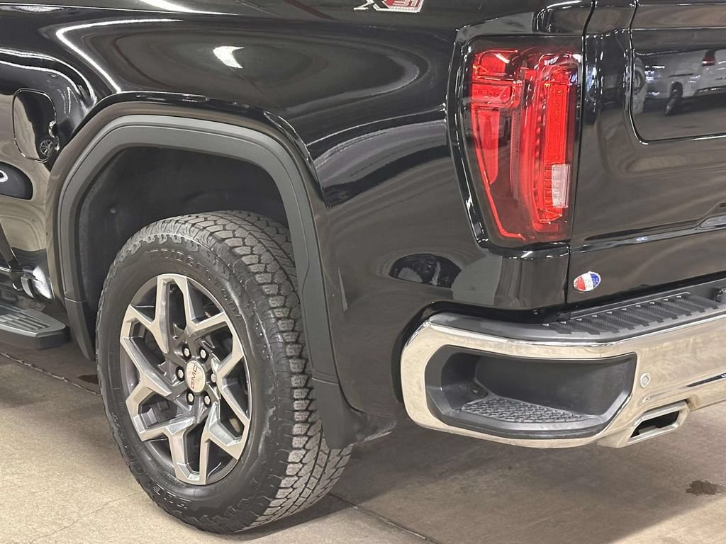 Used 2023 GMC Sierra 1500 SLT w/ SLT Premium Plus Package AWD/4WD image 10