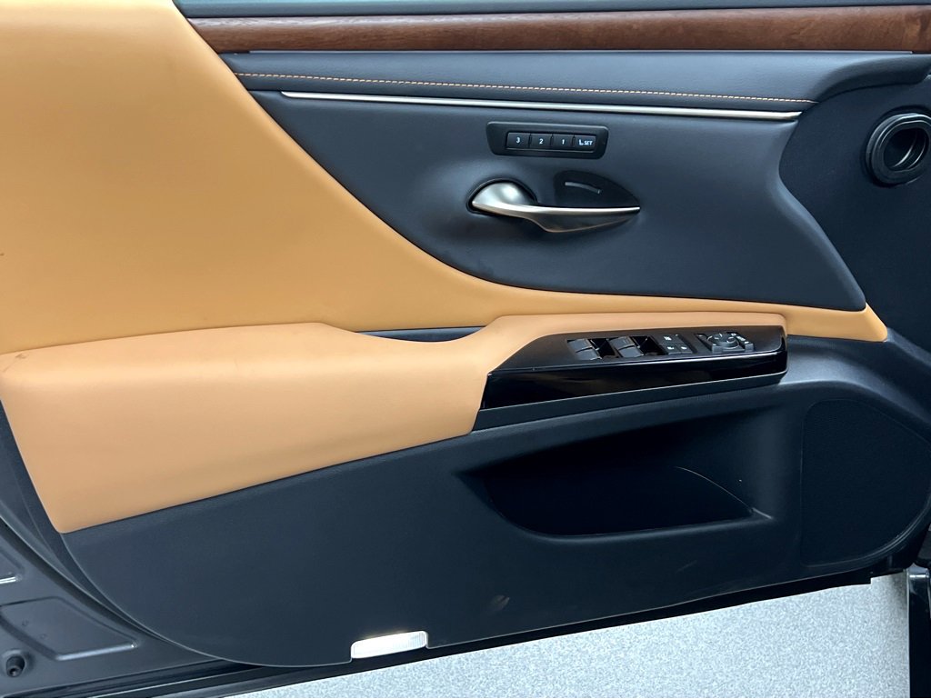 New 2025 Lexus ES 350 w/ Premium Package image 38