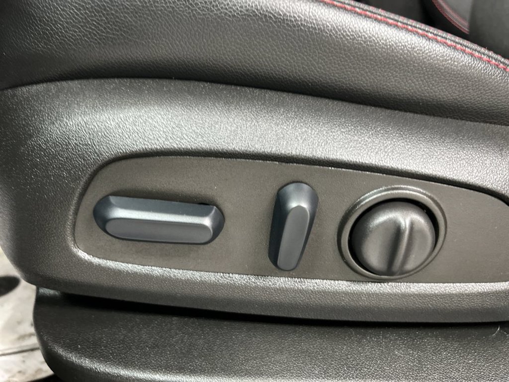 Certified 2023 Chevrolet Equinox RS AWD/4WD image 10