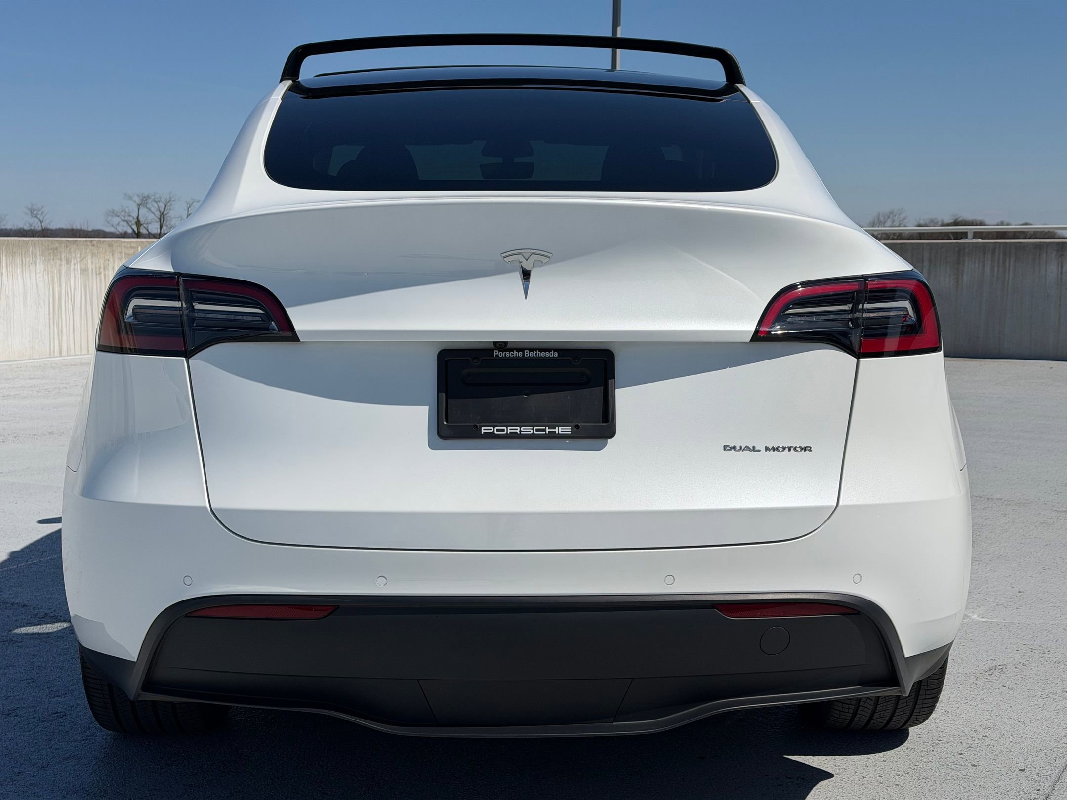 Used 2022 Tesla Model Y Long Range image 6