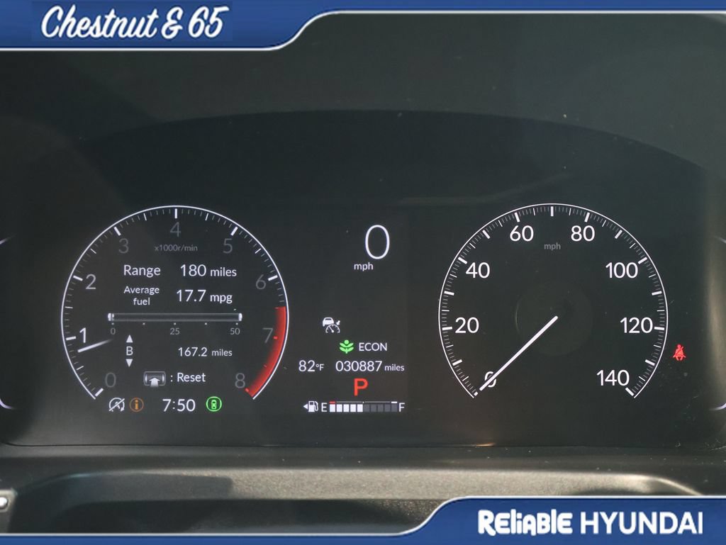 Used 2025 Honda Pilot Sport image 29
