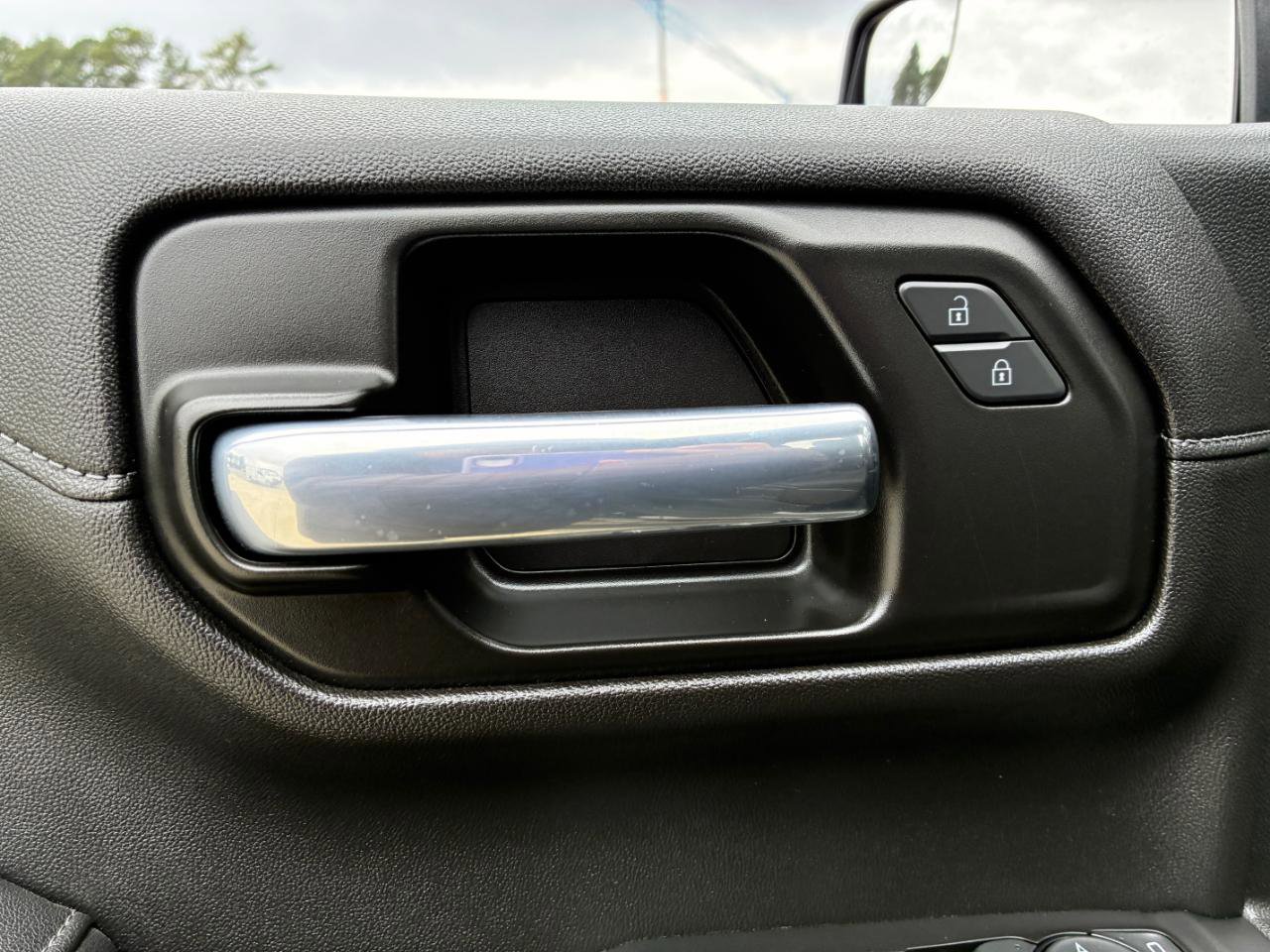 Used 2021 GMC Sierra 1500 SLE image 9