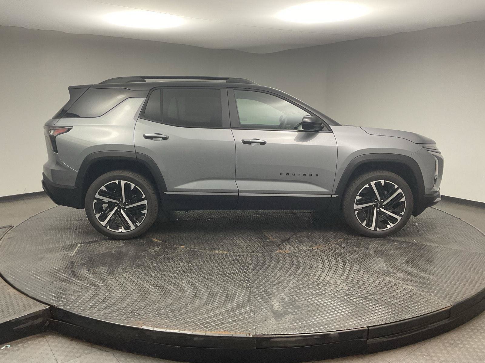 New 2027 Chevrolet Equinox RS w/ Safety and Technology Package AWD/4WD image 8