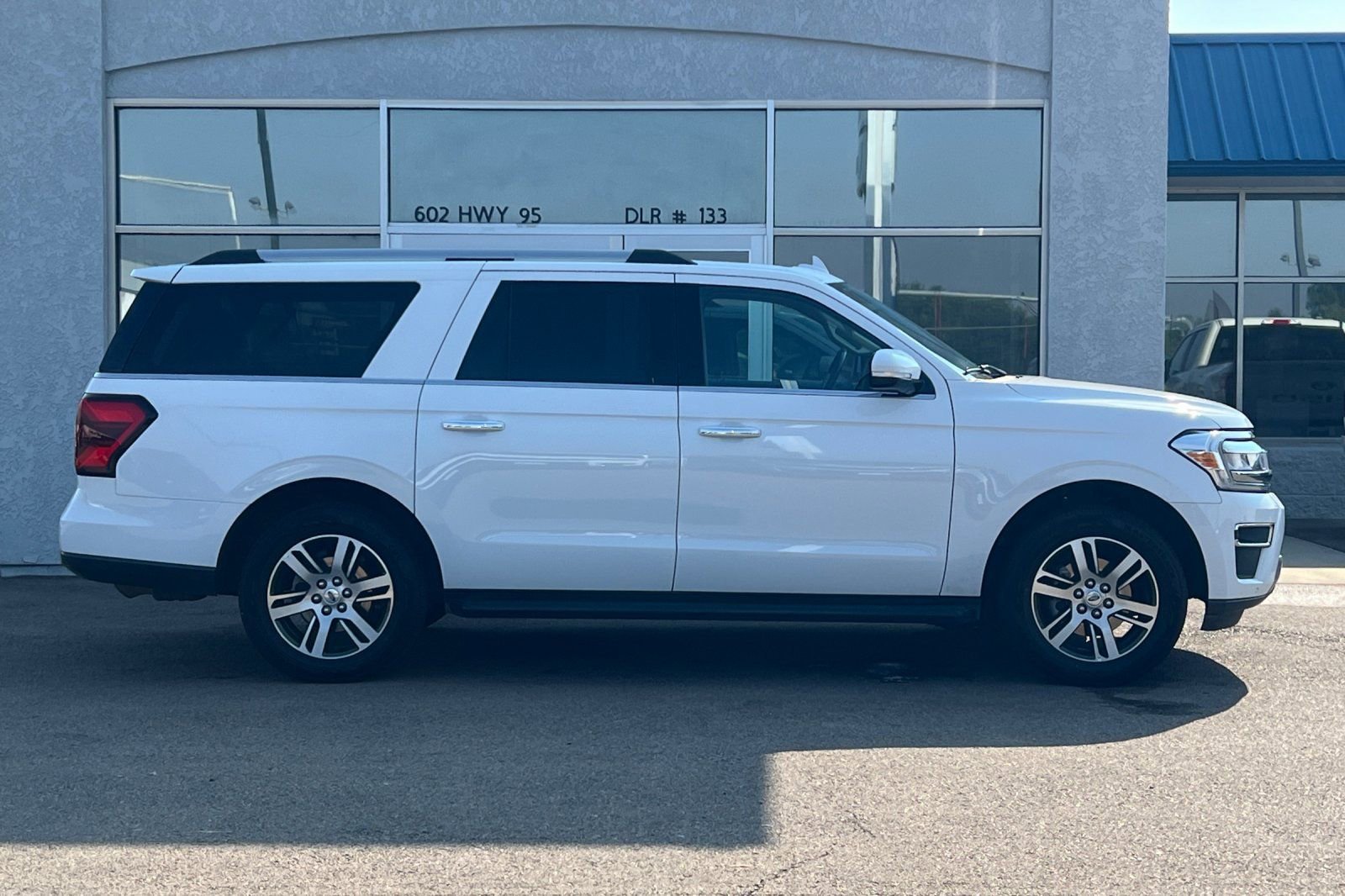 Used 2024 Ford Expedition Max Limited video 3