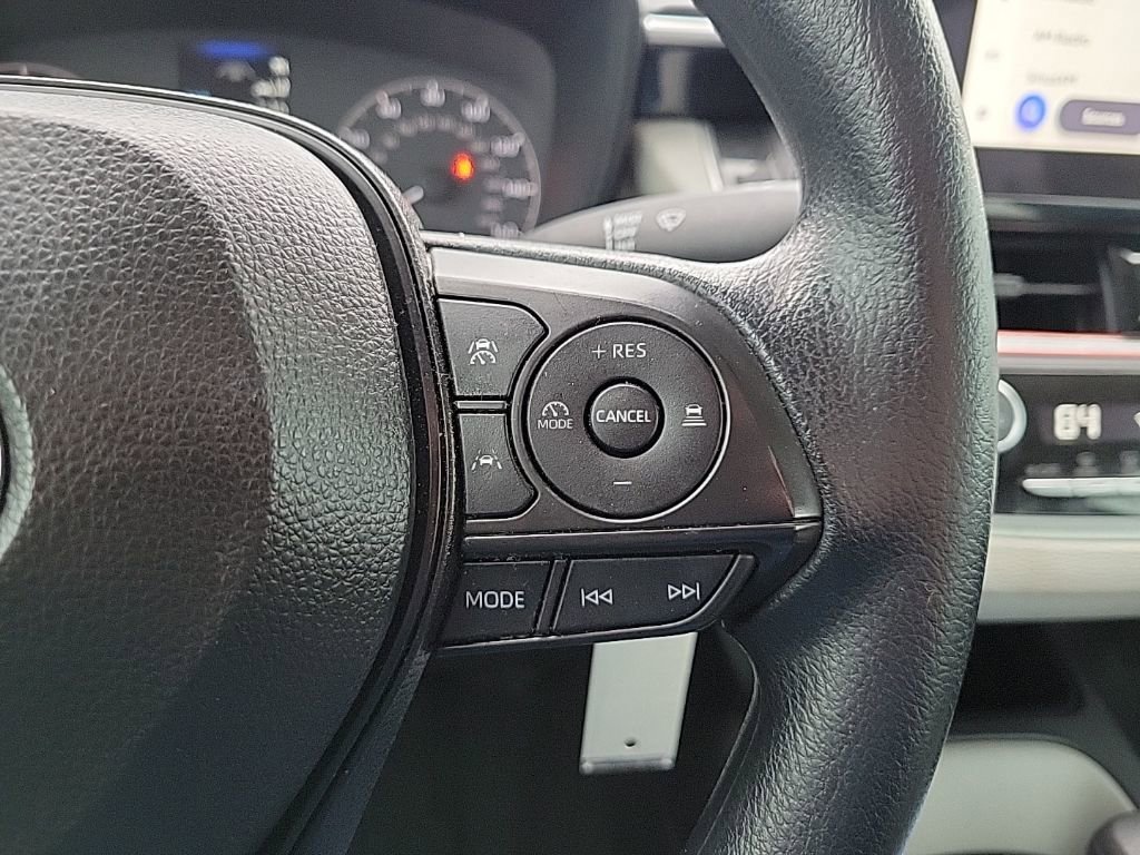 Used 2025 Toyota Corolla LE image 23