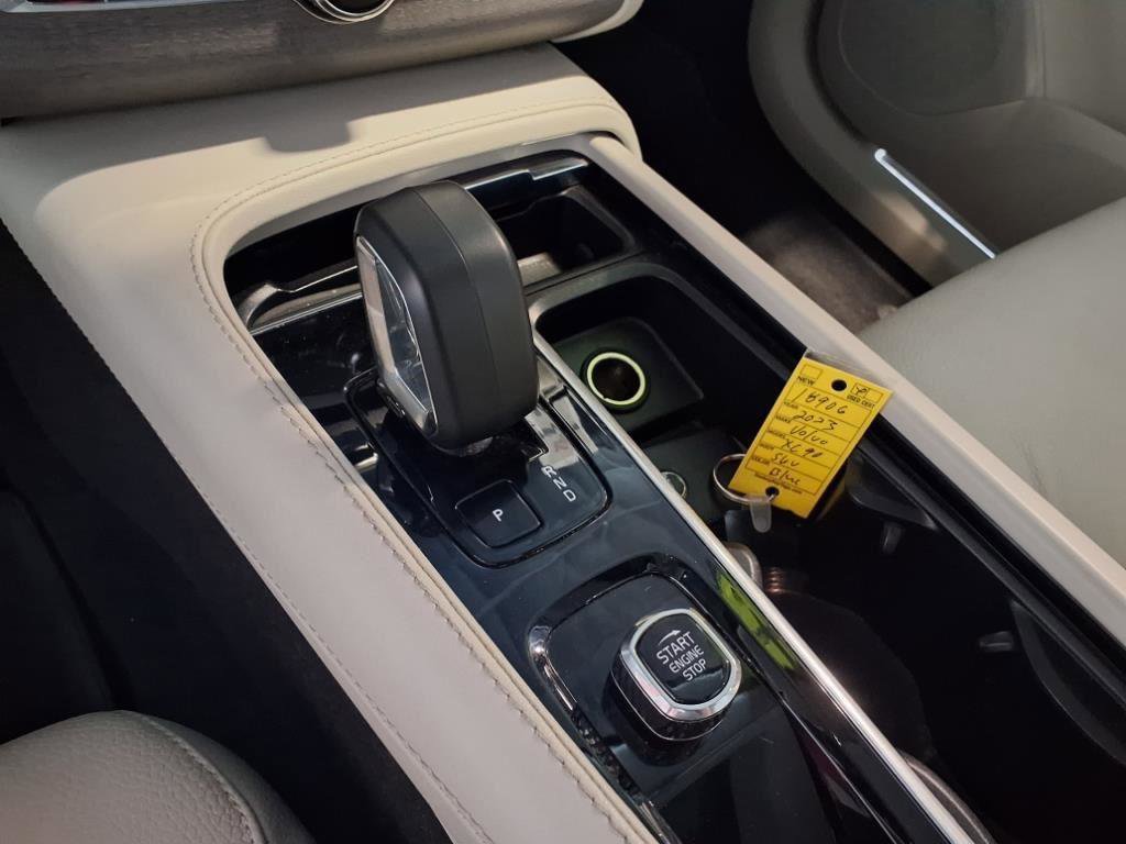 Used 2023 Volvo XC90 B6 Plus image 25