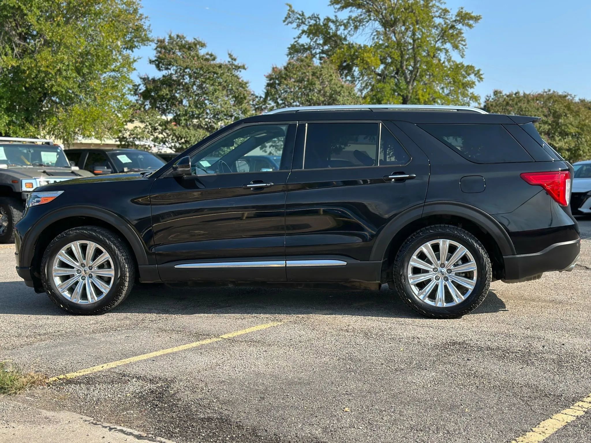 Used 2020 Ford Explorer Limited image 3