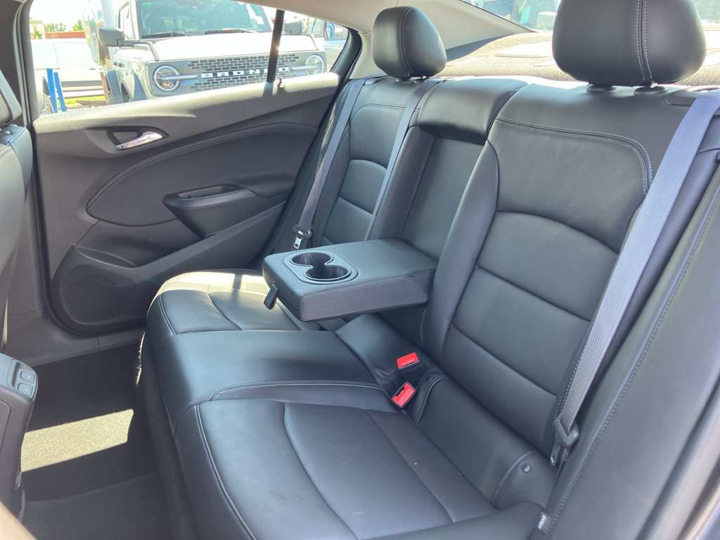 Used 2017 Chevrolet Cruze Premier FWD image 31
