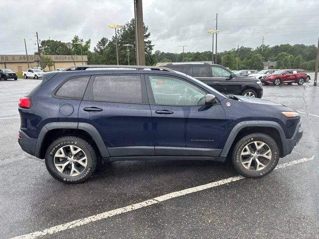 Used 2016 Jeep Cherokee Trailhawk w/ Comfort/Convenience Group AWD/4WD image 2