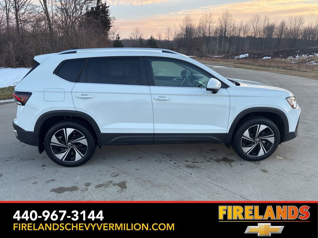 Used 2025 Volkswagen Taos SE image 10
