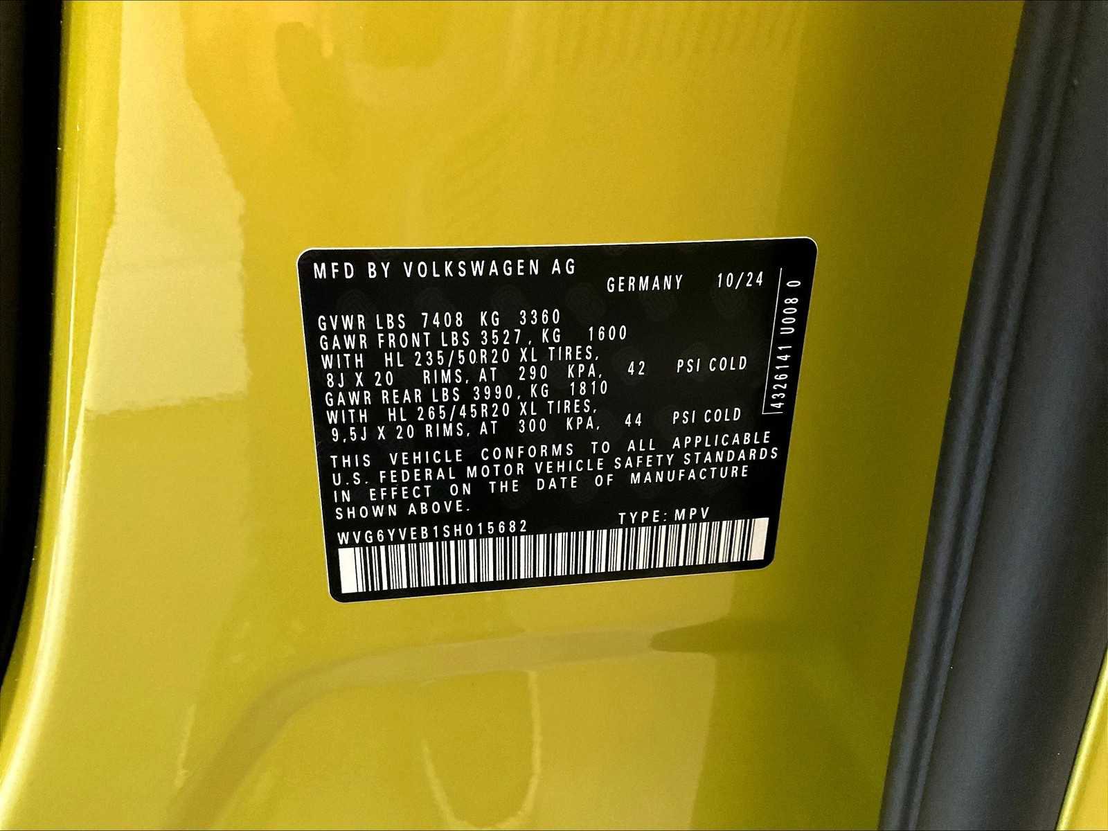 New 2025 Volkswagen ID. Buzz 1st Edition image 17