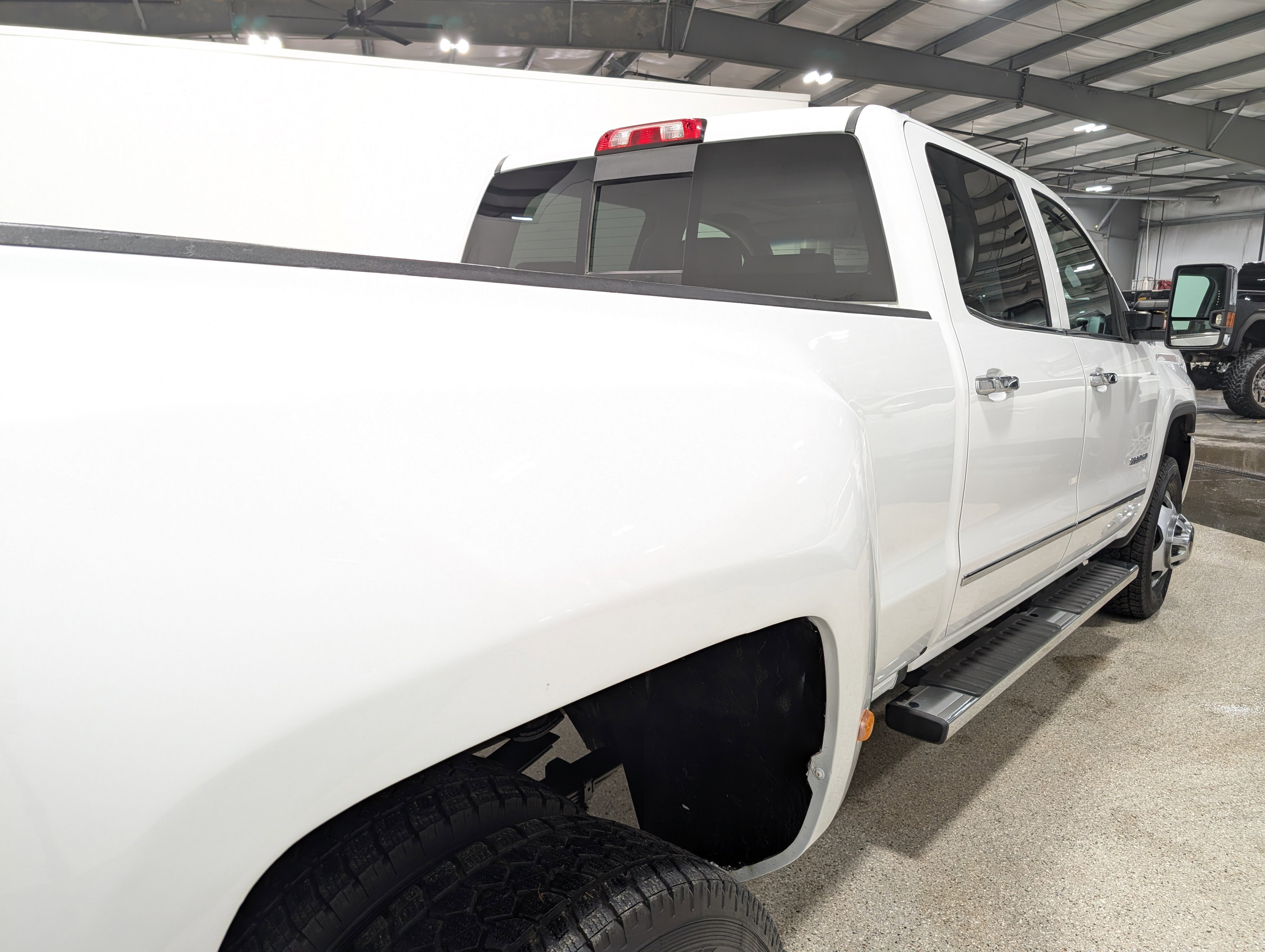 Used 2018 GMC Sierra 3500 SLT image 3
