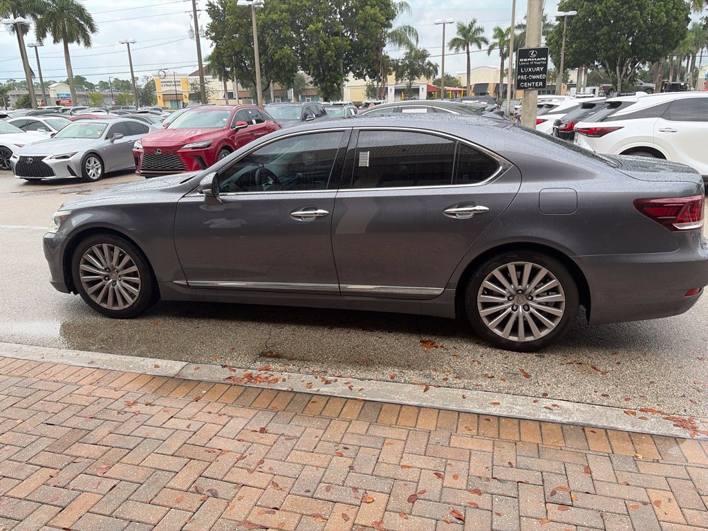 Used 2014 Lexus LS 460 AWD w/ Comfort Package image 7