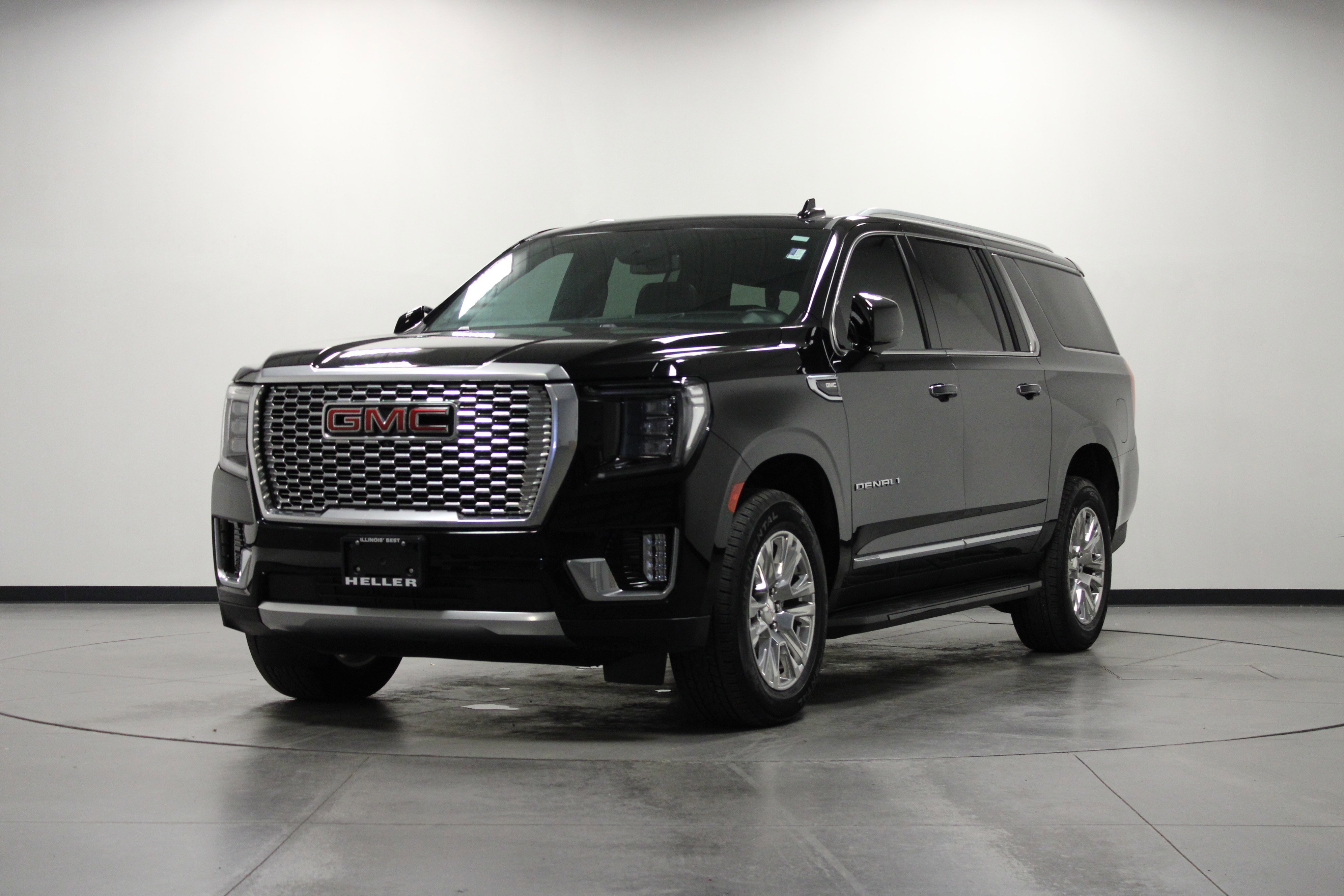 Used 2023 GMC Yukon XL Denali image 8