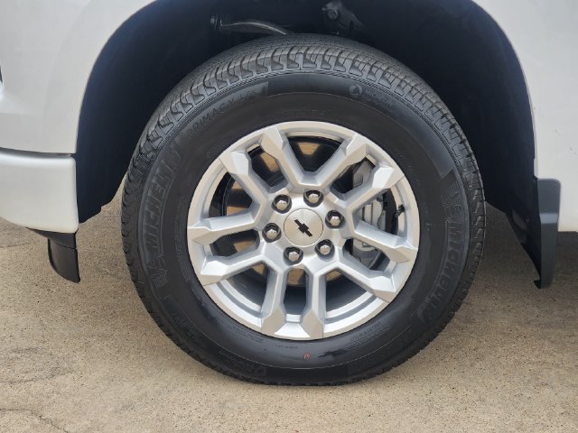 Used 2023 Chevrolet Silverado 1500 RST w/ Convenience Package II AWD/4WD image 17