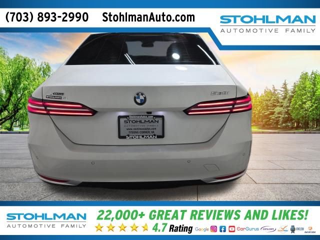 Used 2024 BMW 530i xDrive w/ Premium Package image 5
