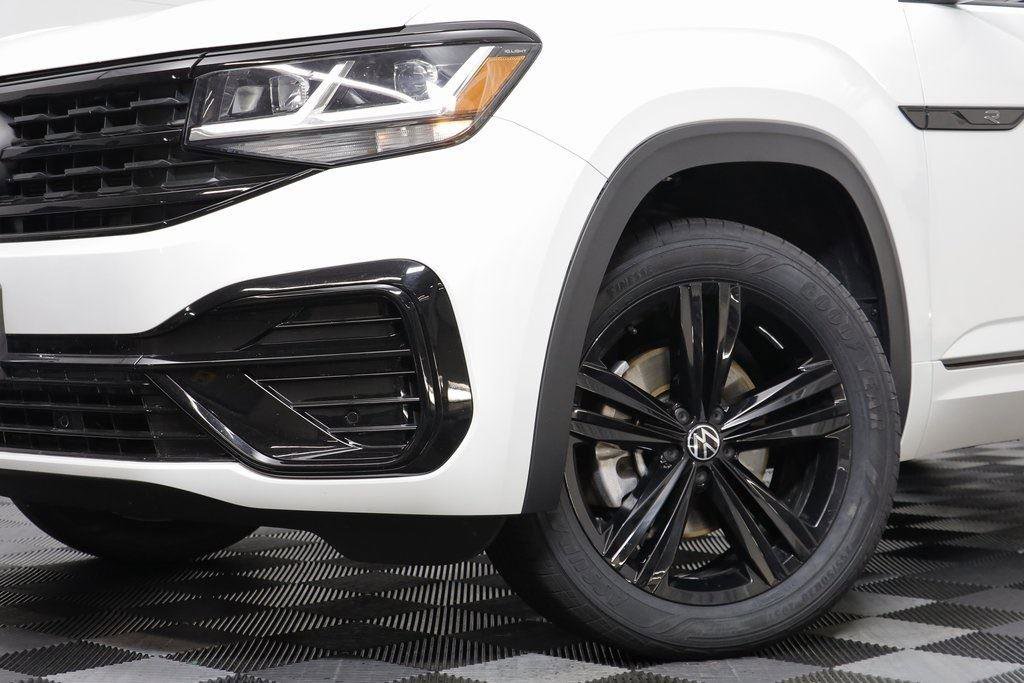 Used 2022 Volkswagen Atlas SEL R-Line image 3