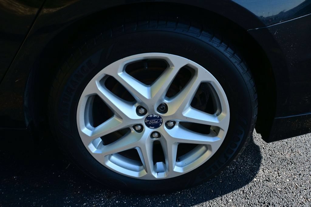 Used 2013 Ford Fusion SE FWD image 19