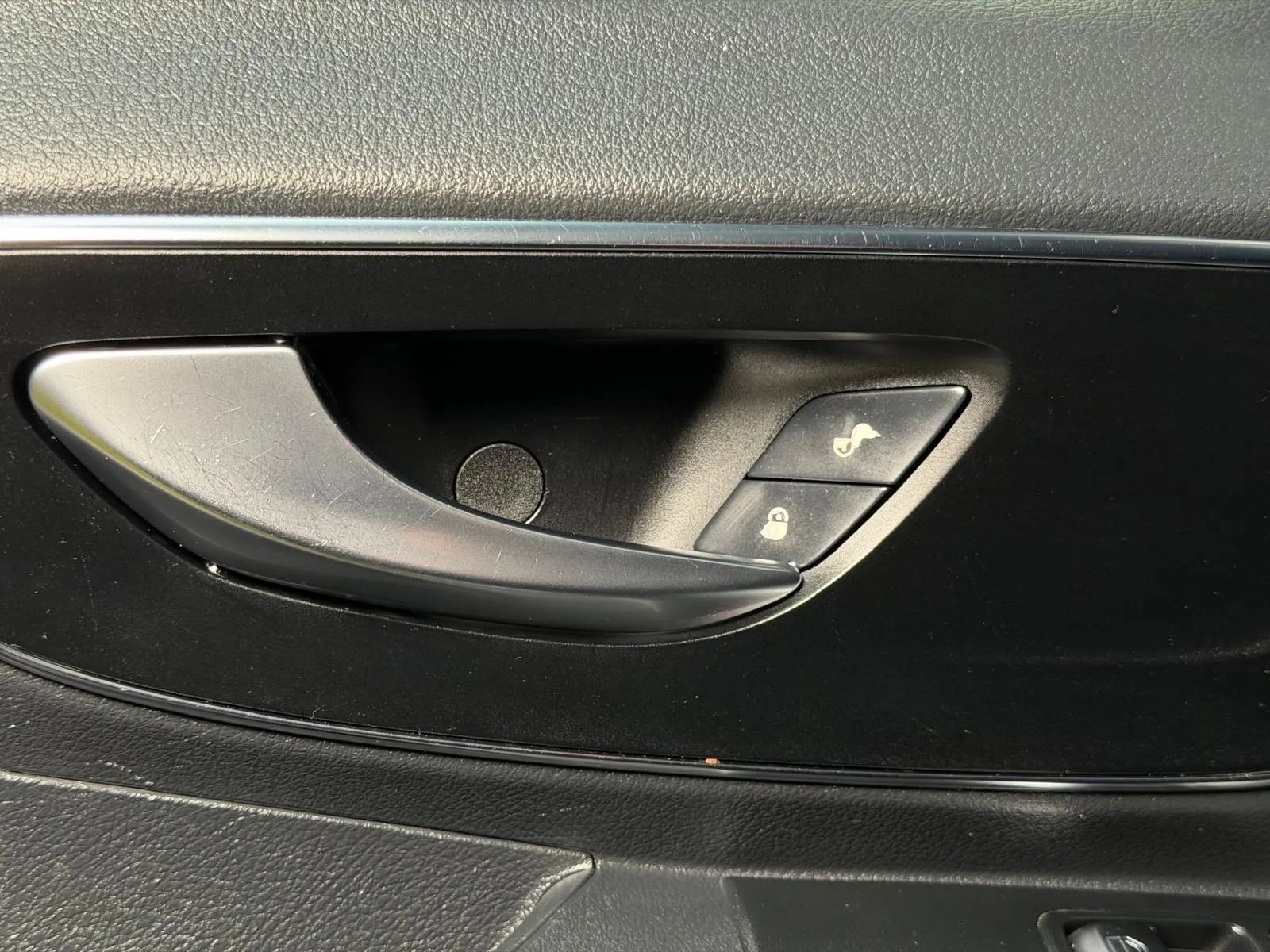 Used 2016 Mercedes-Benz Metris Passenger w/ Driver Efficiency Package image 23