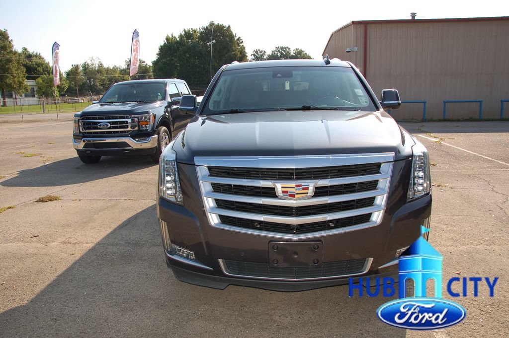 Used 2016 Cadillac Escalade Luxury AWD/4WD image 8