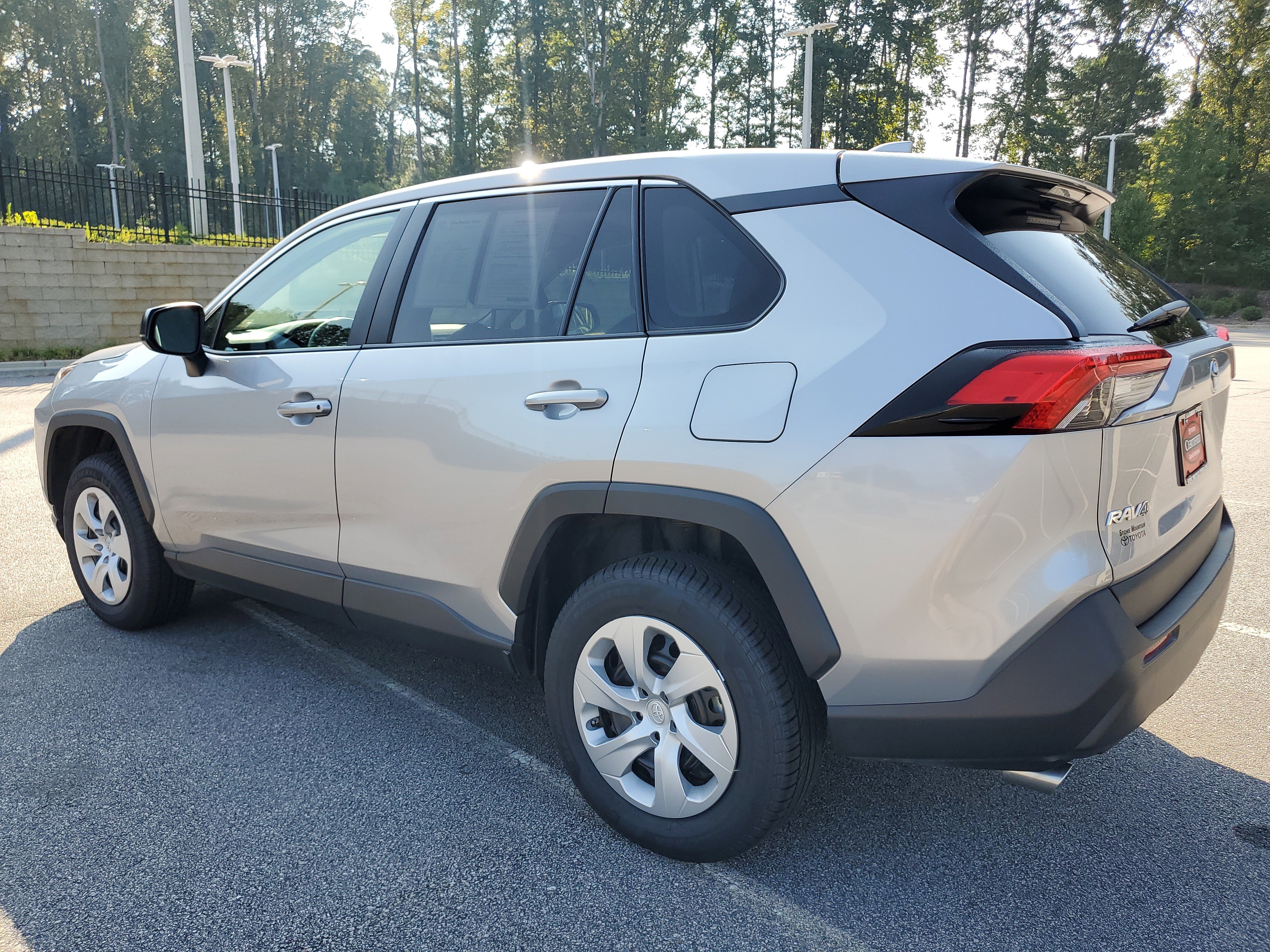 Used 2024 Toyota RAV4 LE image 4