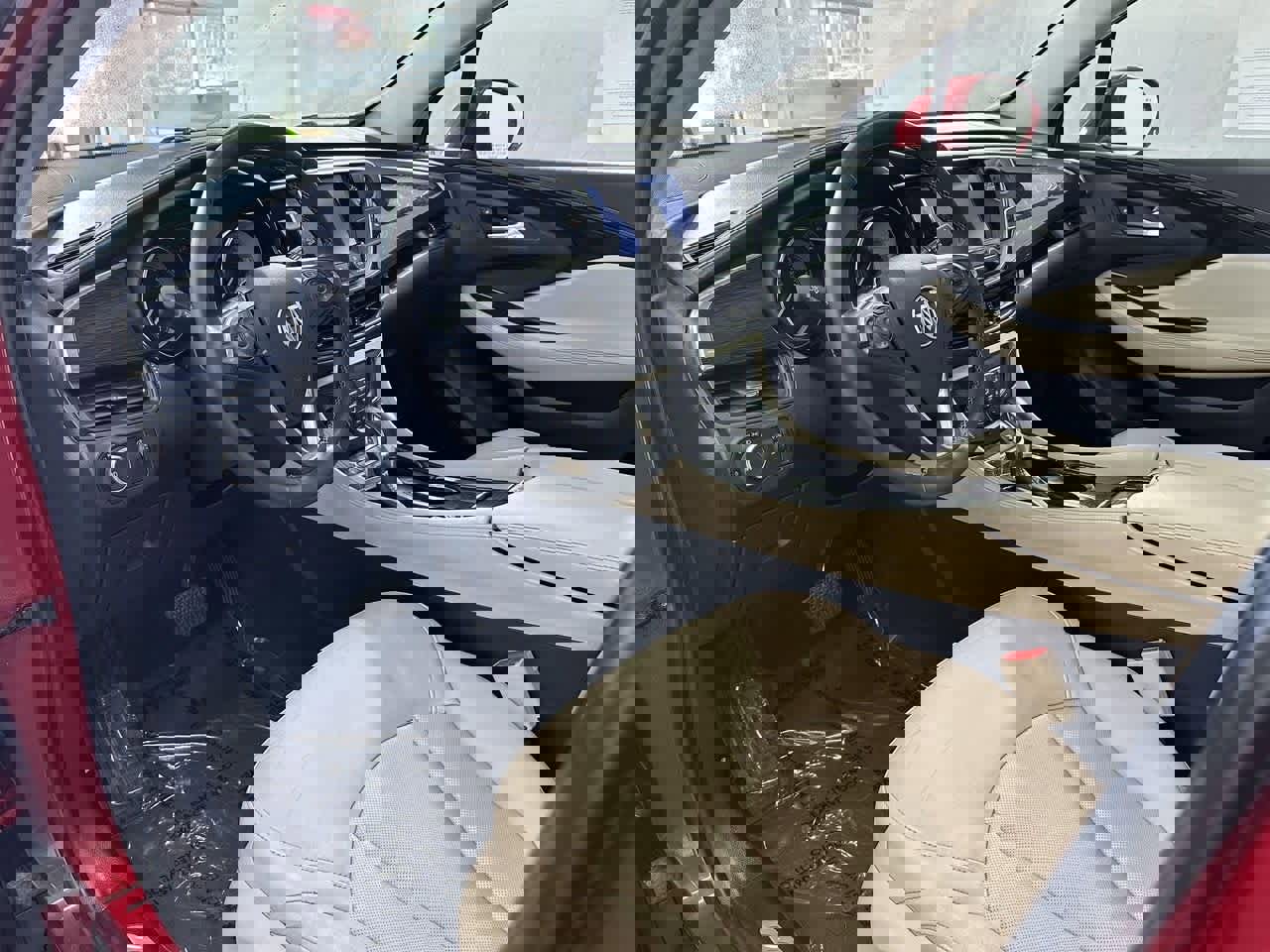 Used 2017 Buick Envision Essence image 9