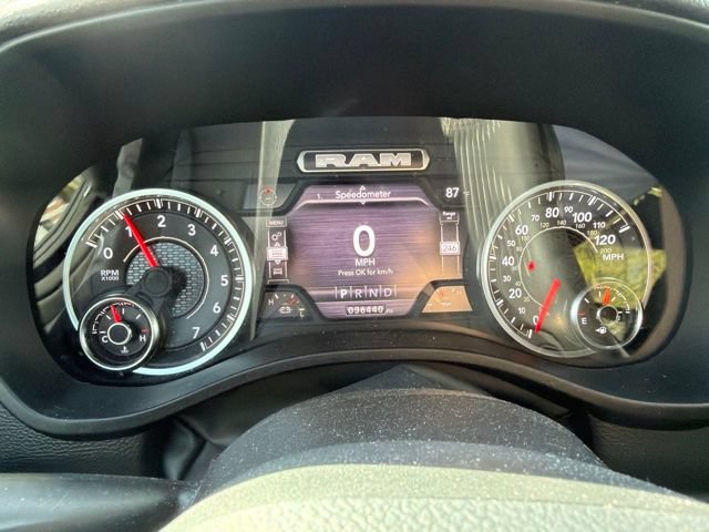 Used 2024 RAM 1500 Laramie AWD/4WD image 3