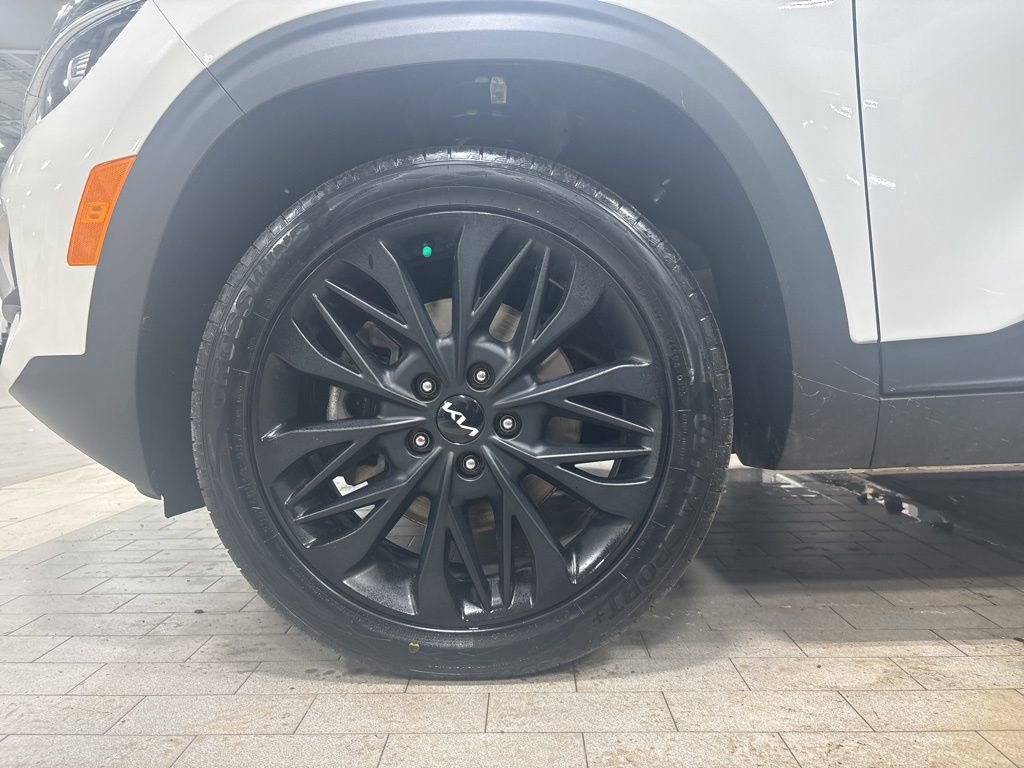 Used 2022 Kia Seltos Nightfall Edition image 23