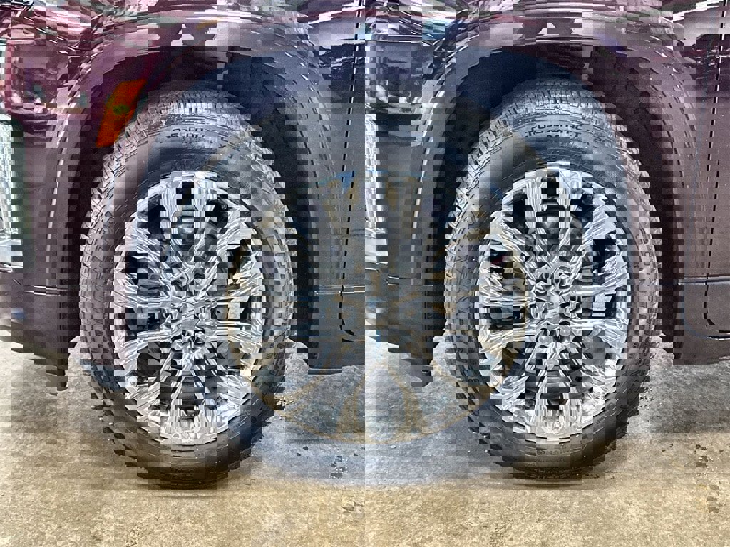 Used 2023 Chevrolet Traverse High Country w/ LPO, Floor Liner Package image 34