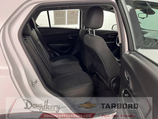 Used 2020 Chevrolet Trax LS FWD image 34