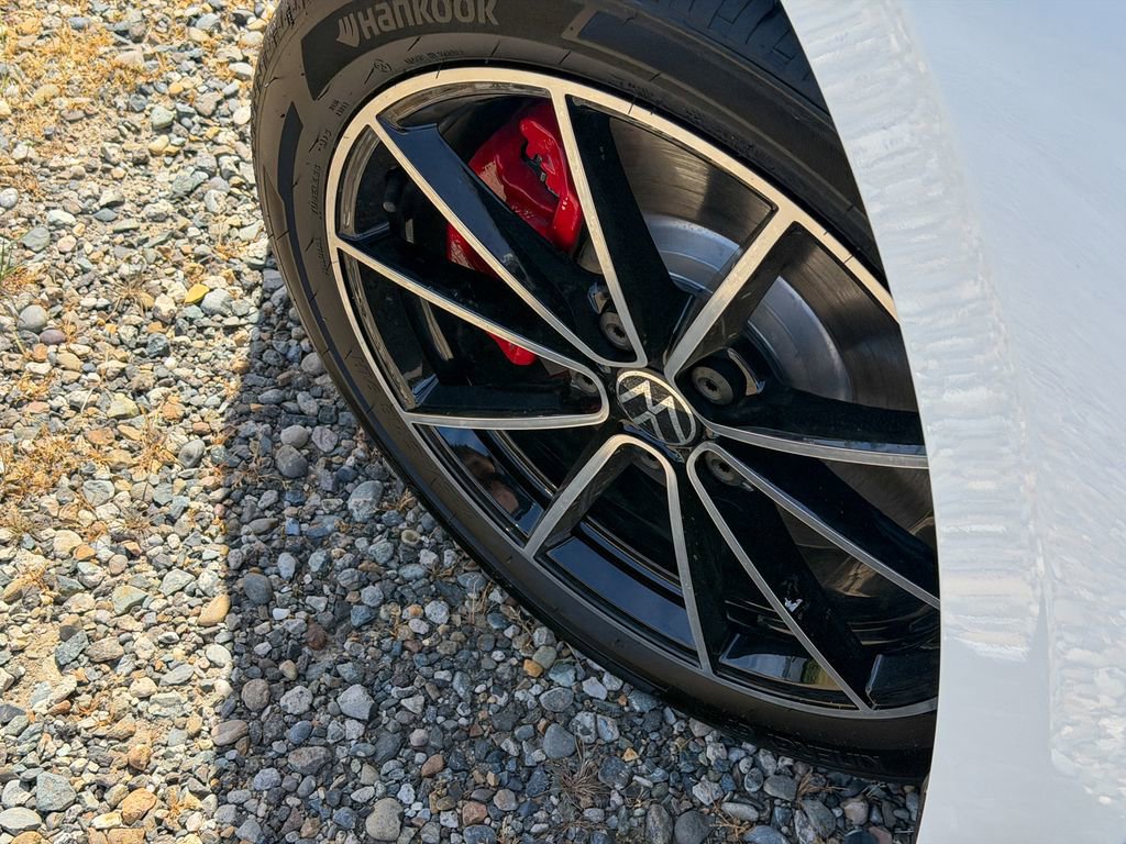 New 2026 Volkswagen Jetta GLI Autobahn FWD image 11
